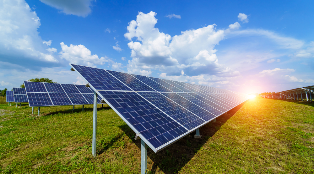 baterías para placas solares en instalación fotovoltaica